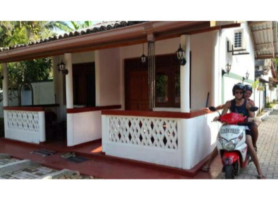 River Side Holiday Inn Weligama Extérieur photo