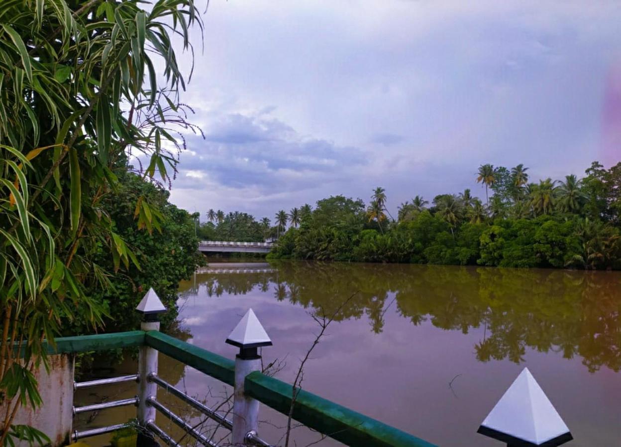 River Side Holiday Inn Weligama Extérieur photo