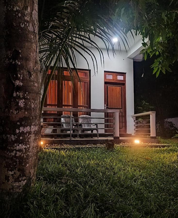 River Side Holiday Inn Weligama Extérieur photo