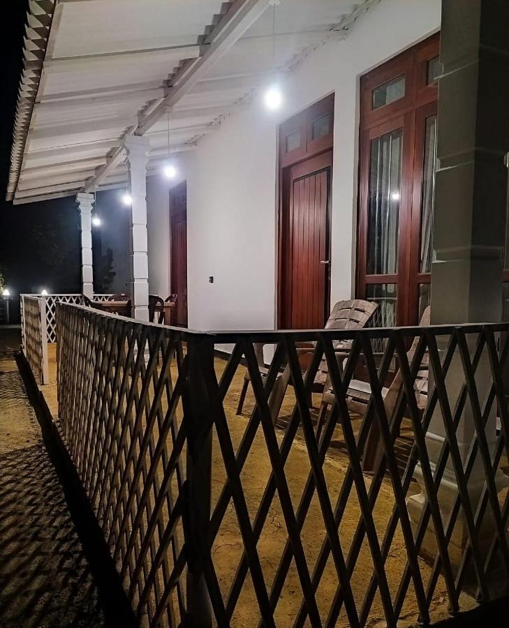 River Side Holiday Inn Weligama Extérieur photo